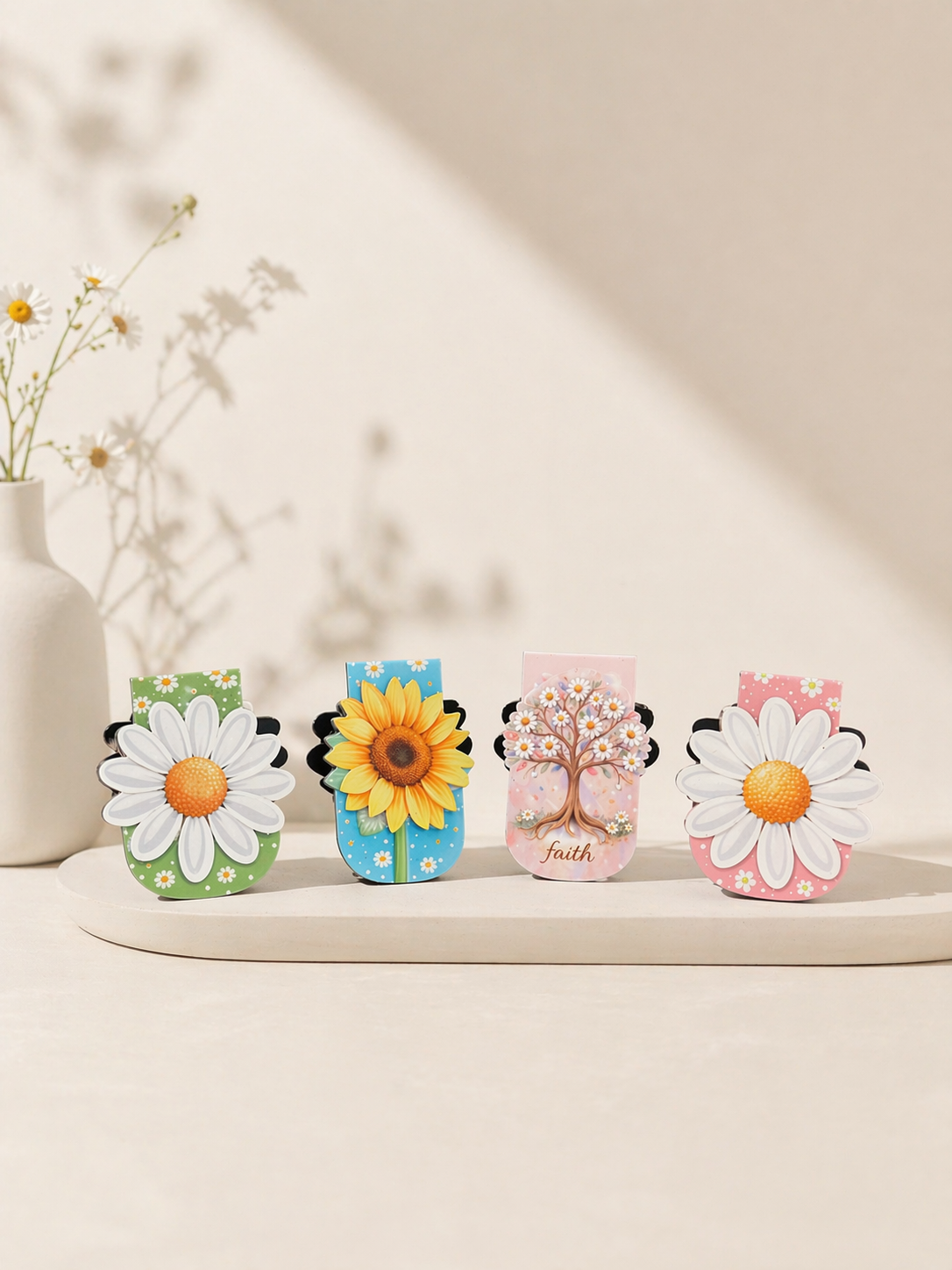 Daisy’s FloralBloom Bookmark