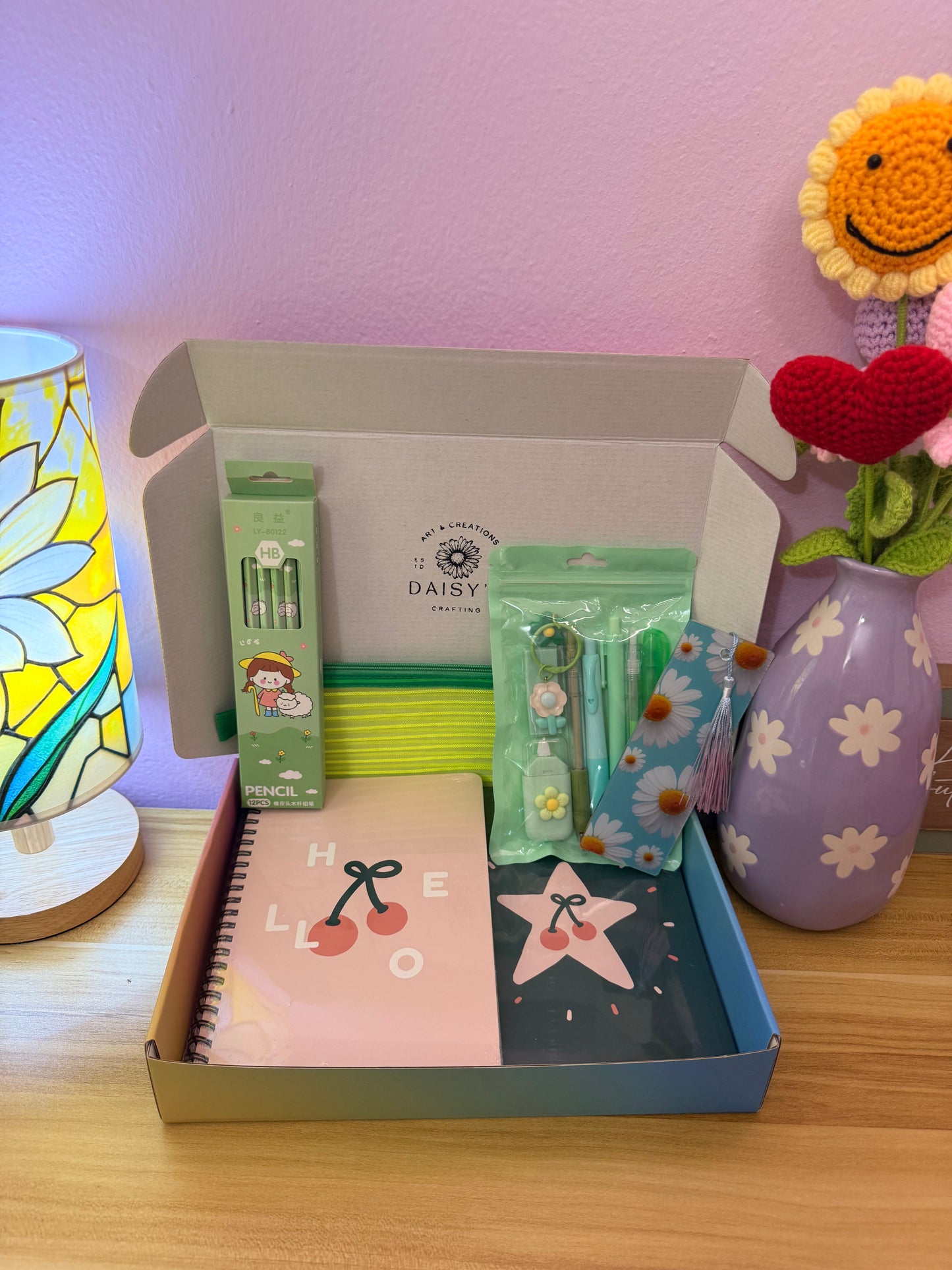 🌸 Daisy’s Stationery Gift Box 🌸
